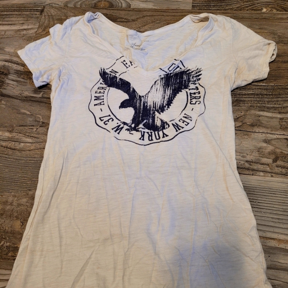 American eagle outfitters M tshirt